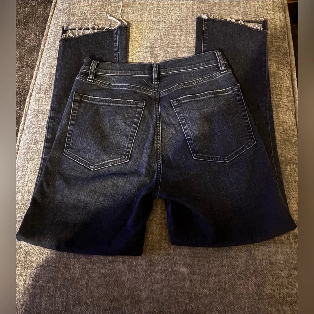 FRAME Le Original Straight Raw Hem High Rise Jeans – Dark Indigo Wash‎ – Size 26
